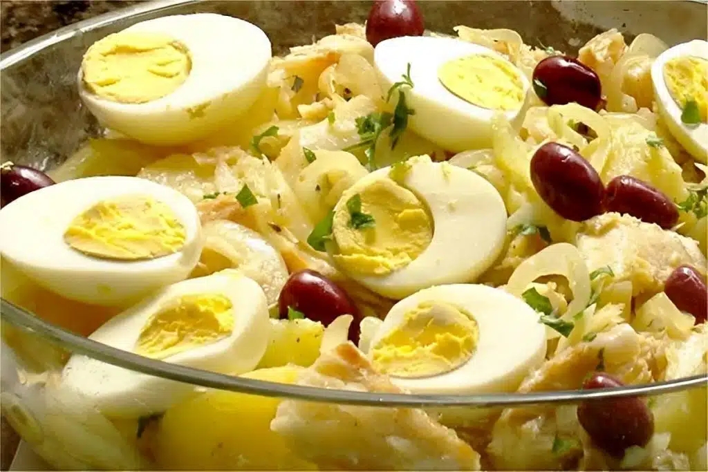 Bacalhau delicioso para o almoço de Pascoa na minha casa não pode faltar já é tradição e faço todo ano