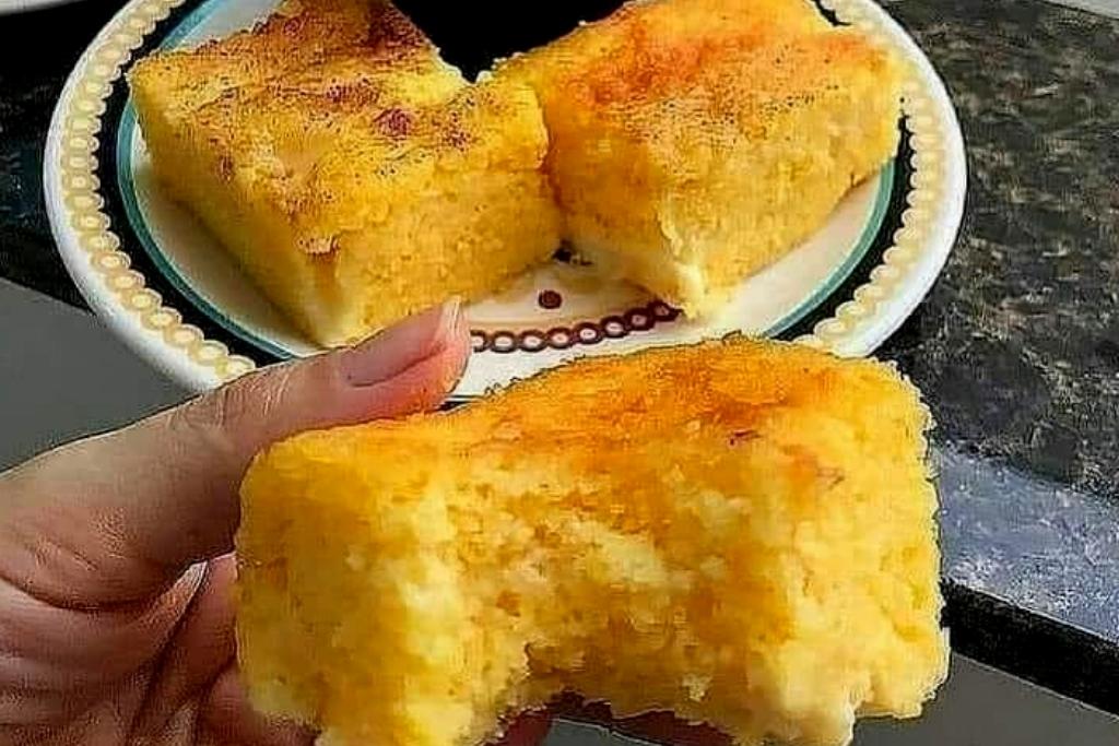 Bolo de flocão de milho, bata tudo no liquidificador e esta pronto essa delícia