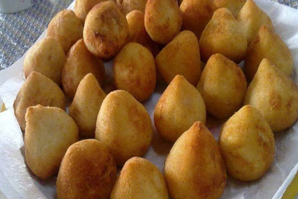 Massa de coxinha especial para fazer os mais diferentes tipos de coxinha, ela derrete na boca