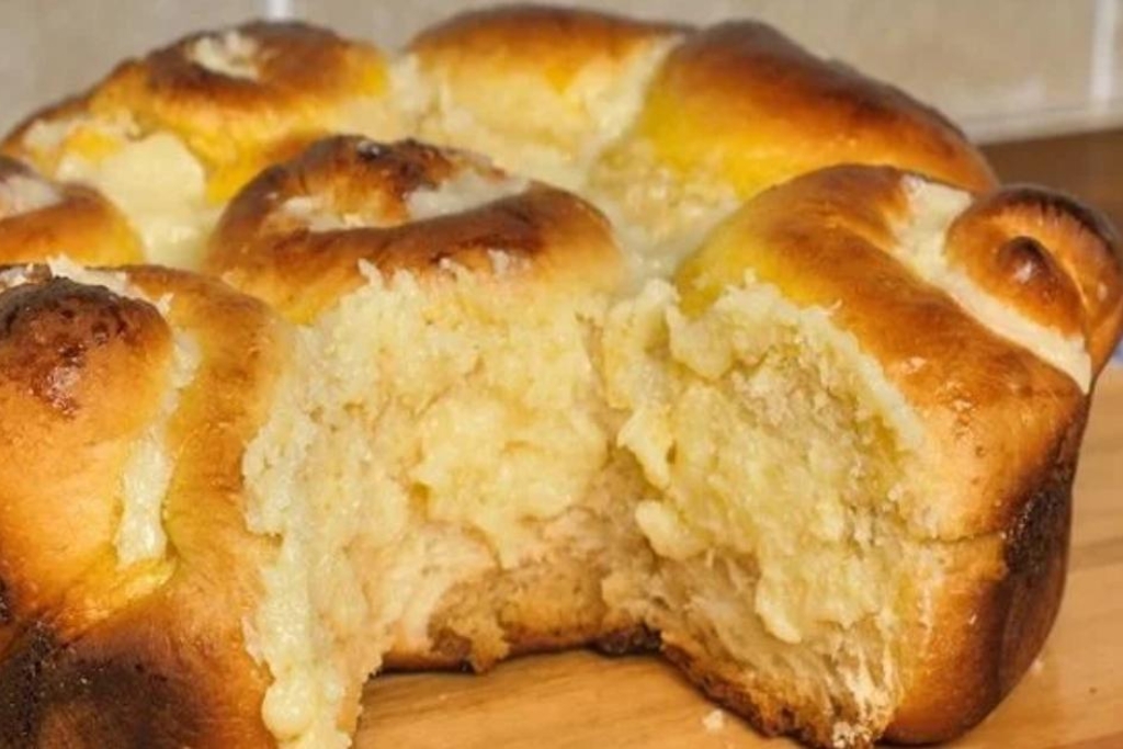 Rosca de Coco recheada, magnifica de dar água na boca