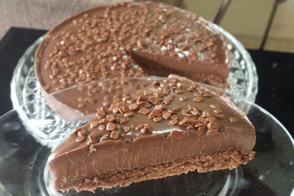 Torta de mousse nutella, para quem procura algo prático, porém gostoso