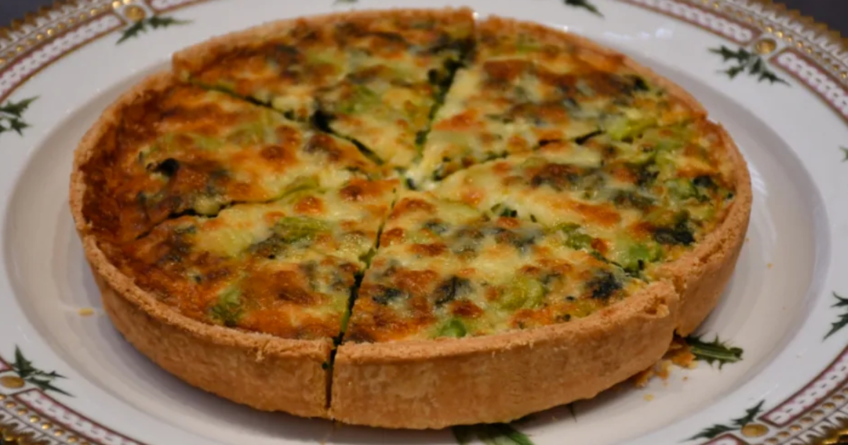 Descubra o segredo da Quiche da Coroação: a receita original simbolo da cerimonia